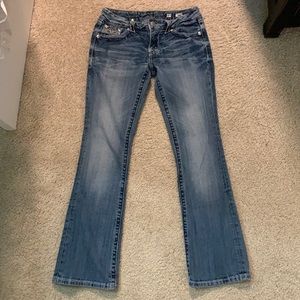 Miss Me Jeans. Sz 26 Book Cut